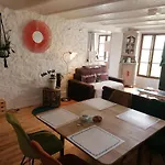 La Grange En Champagne Couette-café 3*