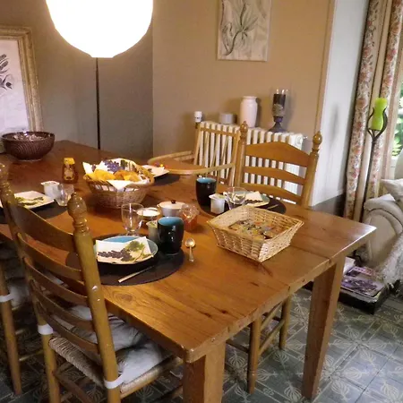 Bed & Breakfast La Grange En Champagne 3*