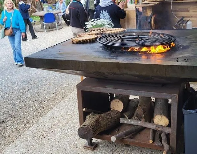 La Grange En Champagne Bed and Breakfast