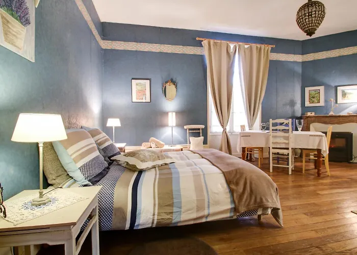 La Grange En Champagne Bed and Breakfast 3*